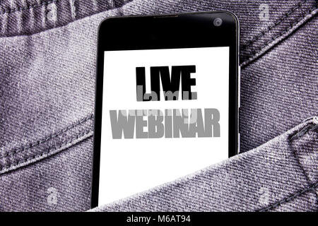 Hand schreiben Bildunterschrift Inspiration zeigen Live Webinar. Business Konzept für Business Web E-Learning geschrieben Mobile Handy mit Platz in der b Stockfoto