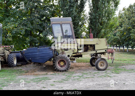 Futterernte bedeutet. Der Gabelstapler. Stockfoto