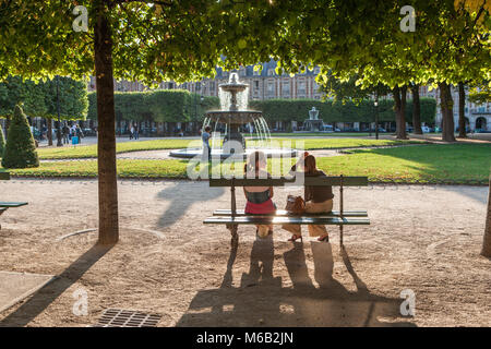 Place des Vosges, Paris, Frankreich Stockfoto