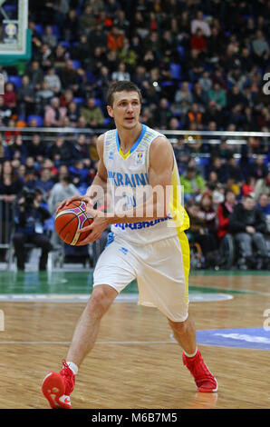 Kiew, Ukraine - 26. FEBRUAR 2018: WOLODYMYR KONIEV der Ukraine in Aktion während der FIBA Weltmeisterschaft 2019 Europäische Qualifier Spiel gegen Schweden im Palace Stockfoto