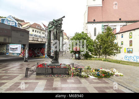 BRATISLAVA, SLOWAKEI - 17. SEPTEMBER 2016: Denkmal Skulptur in Bratislava. Stadt ist touristische, kulturelle und politische Zentrum der Slowakei. Stockfoto