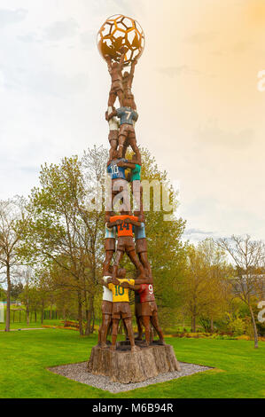 Kunst Komposition in den Park. Besuchen offizielle FIFA-Hauptsitz in Zürich Stockfoto