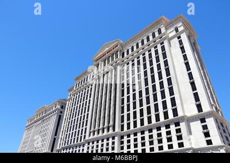 LAS VEGAS, USA - 14. APRIL 2014: Caesars Palace Hotel in Las Vegas. Es ist eine der 20 größten Hotels der Welt mit 3.960 Zimmern. Stockfoto