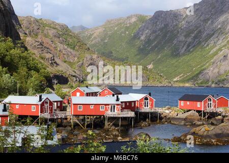 Inselgruppe Lofoten in Norwegen. Nusfjord Fischerdorf in Flakstadoya Insel. Stockfoto