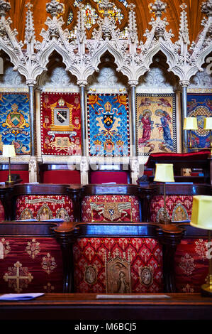 Der Chor der mittelalterlichen Brunnen-Kathedrale errichtet im frühen englischen gotischen Stil im Jahre 1175, Wells, Somerset, England Stockfoto