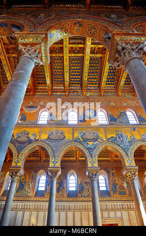 Südwand Mosaiken Darstellung die Bibliacl Geschichte von Noah in der Norman-byzantinischen mittelalterlichen Kathedrale von Monreale, Provinz von Palermo, Sizilien, Italien. Stockfoto