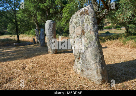 Fotos & Bilder von prähistorischen Kupfer alter Proto anthropomorphen Standing Stone statue Menhire in der biru' e Concas archaeolological Ort, Sorgono, Stockfoto