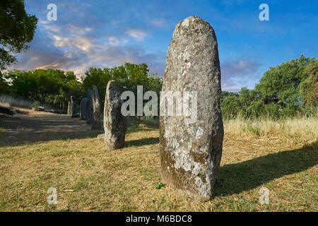 Fotos & Bilder von prähistorischen Kupfer alter Proto anthropomorphen Standing Stone statue Menhire in der biru' e Concas archaeolological Ort, Sorgono, Stockfoto