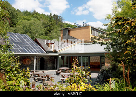 Das Café und die Weisen Gebäude, Wales Institut für Nachhaltige Bildung, Zentrum für Alternative Technologie, Petworth Stockfoto