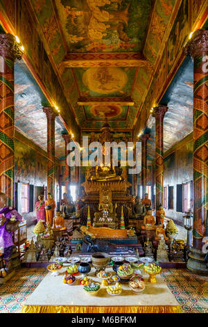 Im Innern des Wat Phnom Tempel in Phnom Penh, Kambodscha. Schönen blick auf Zentrum in Phnom Penh. Es ist das höchste religiöse Struktur in der Stadt Stockfoto