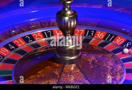 Roulette Rad mit Streifen von Licht Stockfoto