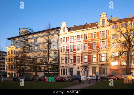 Deutschland, Köln, Häuser auf der Adolf-Fischer Strasse/Hansa Platz. Deutschland, Koeln, Haeuser am Hansaplatz/Adolf-Fischer-Straße. Stockfoto