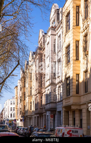 Häuser an der Weißenburg Straße im Agnes Viertel, Köln, Deutschland Haeuser in der Weissenburgstrasse im Agnesviertel, Köln, Deutschland. Stockfoto