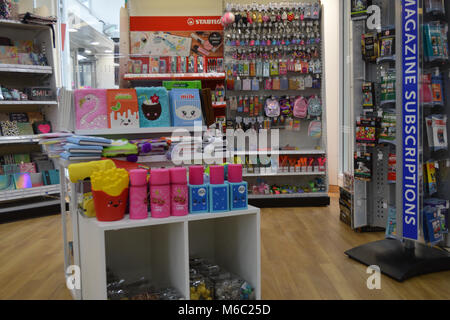 Schreibwaren zum Verkauf in Store Stockfoto