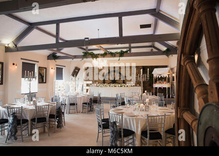 Hochzeit Veranstaltungsort ist schön gekleidet sind sie bereit für eine Dinner Party. Stockfoto