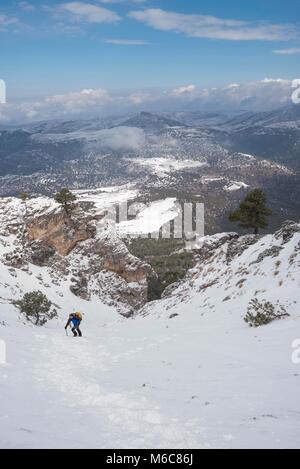 Klettern Sierra de la Sagra (2.381). Provinz Granada, Andalusien, Spanien, Europa Stockfoto