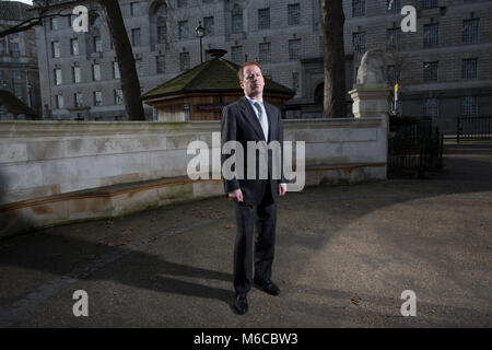 Dermot Nolan, Ofgem Group Chief Executive und der Gas- und Strommärkte Behörde (GEMA), entlang der Millbank, London, England, UK fotografiert. Stockfoto