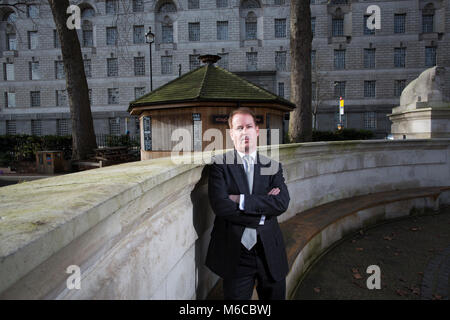 Dermot Nolan, Ofgem Group Chief Executive und der Gas- und Strommärkte Behörde (GEMA), entlang der Millbank, London, England, UK fotografiert. Stockfoto