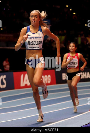 Großbritanniens Eilish McColgan während der 1500m der Frauen Heat2 bei Tag zwei Der 2018 IAAF Indoor Wm in der Arena Birmingham. Stockfoto