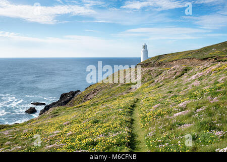 Trevose Head Lighthouse in der Nähe von Padstow an der Küste von Cornwall Stockfoto