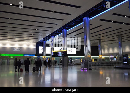 Der Flughafen London Heathrow, Gepäckausgabe Hall (Terminal 2) Stockfoto