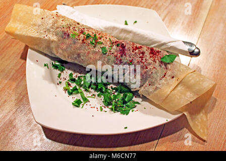 Die georgischen Kebab auf der Platte, Georgien Stockfoto