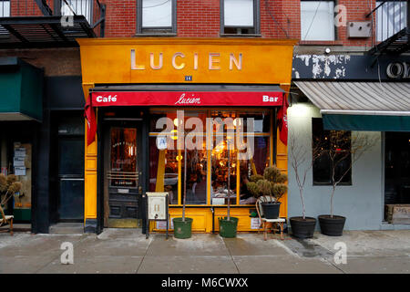 Lucien, 14 1st Avenue, New York, NY. aussen Storefront eines französischen Restaurant im Stadtteil East Village in Manhattan. Stockfoto