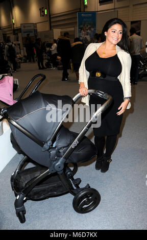 London, Großbritannien. 2. März, 2018. Casey Bachelor-studium an der Baby Show in Excel London, 2. März 2018 Credit: Cpuk/Alamy leben Nachrichten Stockfoto