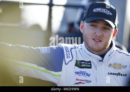 Las Vegas, Nevada, USA. 2 Mär, 2018. März 02, 2018 - Las Vegas, Nevada, USA: Ty Dillon (13) hängt heraus auf grubestraße vor dem Qualifying für die pennzoil 400 bei Las Vegas Motor Speedway in Las Vegas, Nevada. Quelle: Chris Owens Asp Inc/ASP/ZUMA Draht/Alamy leben Nachrichten Stockfoto