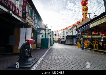 Morgen Blick auf Singapur berüchtigten Chinatown. Chinatown ist eine ethnische Enklave innerhalb der zentralen Gegend von Singapur. Stockfoto