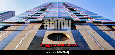 ExxonMobil corporate Zeichen außerhalb von ihren Sitz in den asiatisch-pazifischen Raum, Kuala Lumpur, Malaysia, ca. November 2017 Stockfoto