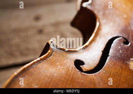 Nahaufnahme eines alten schönen Violine Stockfoto