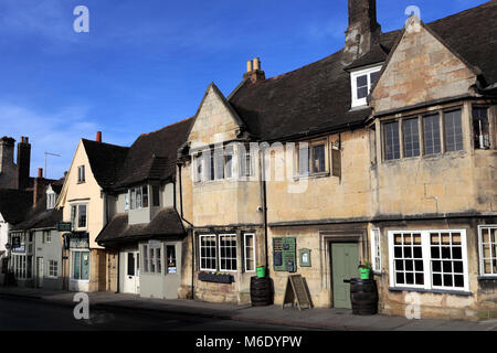 Architektur und Geschäfte entlang der St Pauls Street Stamford, georgische Stadt Stamford, Lincolnshire, England, Großbritannien Stockfoto