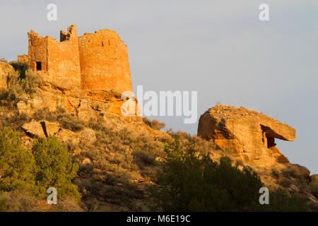 Twin Towers & erodiert Boulder Haus-Square Tower Group. Stockfoto