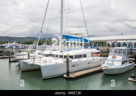 Crystalbrook Superyacht Marina in Port Douglas Far North Queensland, Australien Stockfoto