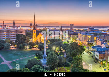 Charleston, South Carolina, USA Skyline über Marion Square. Stockfoto
