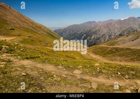 Tien Shen Berge bei Shymbulak oberen Piste Talgar Pass in der Nähe von Almaty, Kasachstan Stockfoto