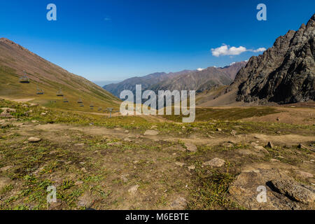 Tien Shen Berge bei Shymbulak oberen Piste Talgar Pass in der Nähe von Almaty, Kasachstan Stockfoto