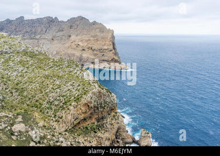 Klippen in Formentor, Region nördlich von der Insel Mallorca in Spanien Stockfoto