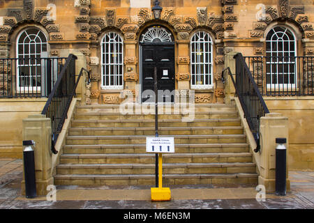 Werfen Sie einen Blick hinter die Gefängnismauern in den Gefängnishof der alten Crumlin Road Gefängnis in Belfast Nordirland mit seinen imposanten viktorianischen Architektur Stockfoto