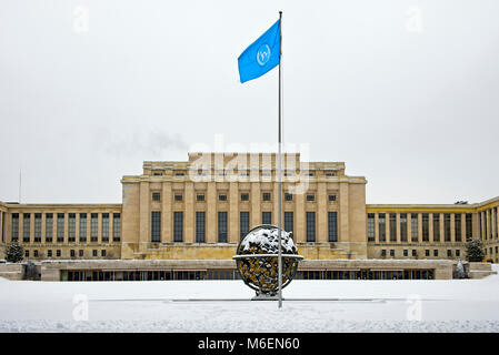 Himmlische Palais des Nations, europäischer Sitz der Vereinten Nationen, in der Winterzeit, Genf, Schweiz Stockfoto