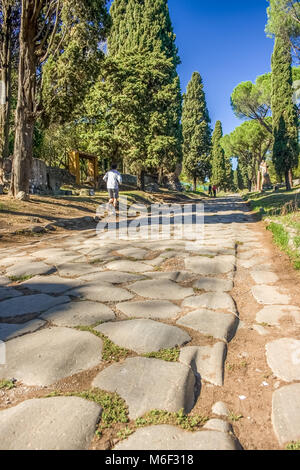 Blick auf der antiken Via Appia Antica in Rom, Italien Stockfoto