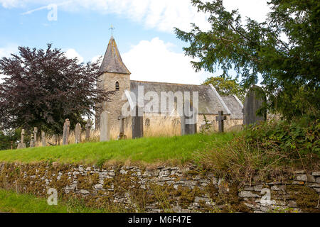 St. Mary's Kirche und Friedhof in Newchurch Montgomery bieten kostenlose Kekse und Getränke für Wanderer auf Deich langen Fußweg der Offa's Stockfoto