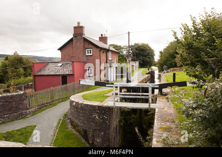 Leinpfad Vergangenheit Schlösser der Montgomery Kanal auf der Route der Deich langen Fußweg der Offa's in Shropshire in der Nähe von llanymynech Stockfoto