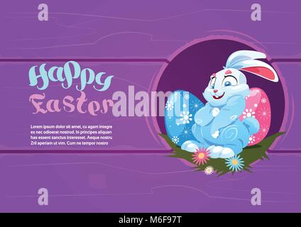 Frohe Ostern Dekoration Poster Design oder Grußkarte Funny Bunny Holding bemalte Eier Vorlage Hintergrund Stock Vektor