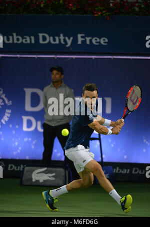 DUBAI, VAE, 3. März 2018. Roberto Bautista Agut Spaniens spielt eine Rückhand auf seinem Weg zum Gewinnen der Dubai Duty Free Tennis Meisterschaften. Agut beat Französische finalist Lucas Pouille 6-3, 6-4 die Trophäe 2018 Credit: Feroz Khan/Alamy Leben Nachrichten zu heben Stockfoto