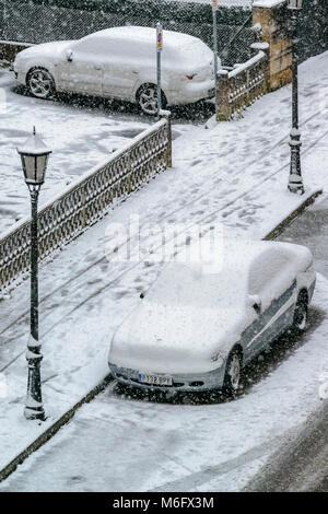 Colindres verschneiten Dorf in Kantabrien, Nordspanien, Europa. Stockfoto