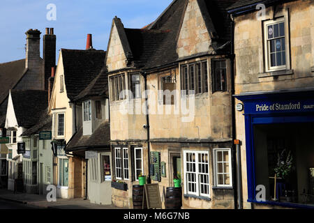 Architektur und Geschäfte entlang der St Pauls Street Stamford, georgische Stadt Stamford, Lincolnshire, England, Großbritannien Stockfoto