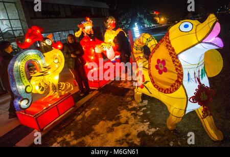 Toronto, Kanada. 3 Mär, 2018. Menschen besuchen die 2018 Toronto Qinhuai Lantern Festival in Toronto, Kanada, 3. März 2018. Credit: Zou Zheng/Xinhua/Alamy leben Nachrichten Stockfoto