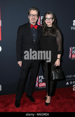 Los Angeles, Ca, USA. 2 Mär, 2018. Gary Oldman, Gisele Schmidt, bei Film ist super Empfang zu Ehren der britischen Kandidaten des 90. jährlichen Academy Awards am britischen Residenz Los Angeles in Kalifornien am 2. März 2018. Credit: Faye Sadou/Medien Punch/Alamy leben Nachrichten Stockfoto